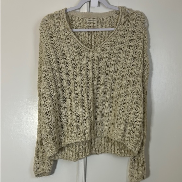 Urban Outfitters Sweaters - Urban Outfitters Chunky Cream Sweater